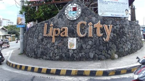 what district is lipa city